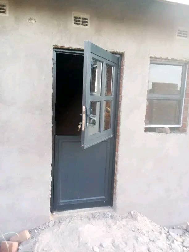 Stable door - hynged7